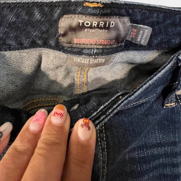 TORRID Boyfriend Straight Vintage Stretch Mid-Rise Jeans - Picture 8 of 11